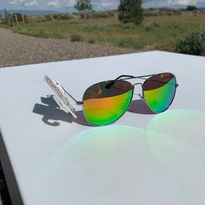 Kohl’s sunglasses NWT